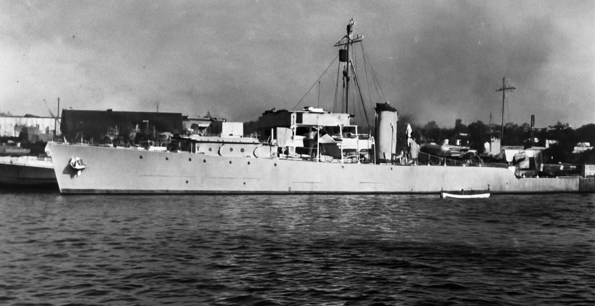 HMCS Stormont K327 — future form of yacht Christina O